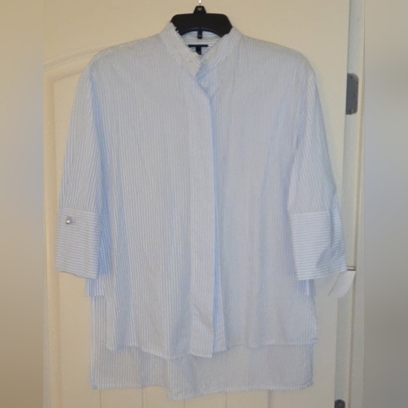 Who What Wear Light Blue Striped Button Down Shirt Size XS - Picture 3 of 5